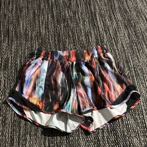 Lululemon Hotty Hot Short II *Long 4"